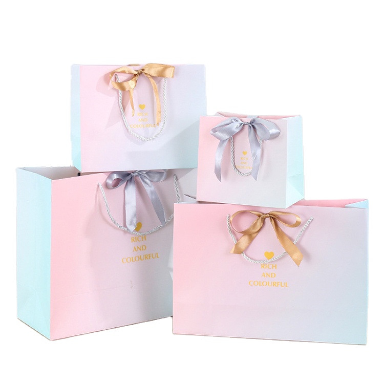 Saco de papel de alça de presente de compras de luxo saco de papel kraft de natal saco de papel personalizado
